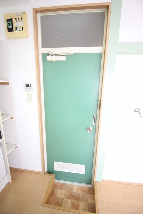 物件内観写真22　(玄関)