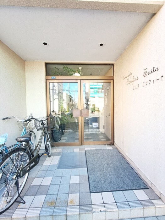 物件外観写真6　(エントランス部分)