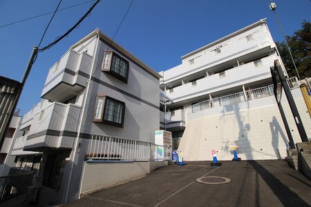 ビバリ－ヒルズＣ外観写真