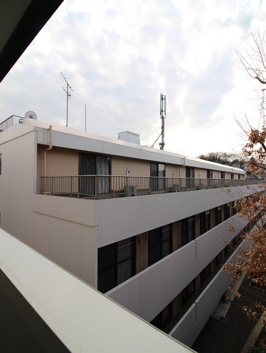 物件内観写真22　(室内からの展望)