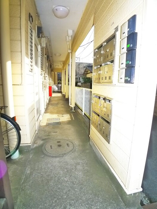 物件外観写真5　(エントランス部分)