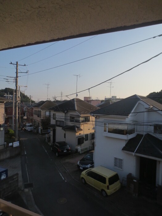 物件内観写真22　(室内からの展望)