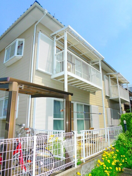 物件外観写真4　(エントランス部分)