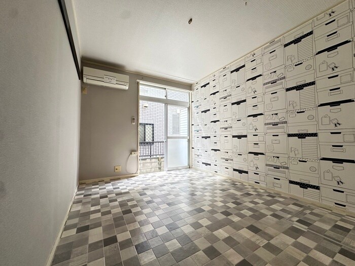 物件内観写真9　(居室)