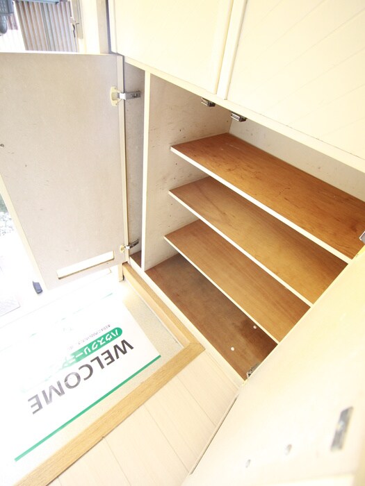 物件内観写真10　(靴箱)