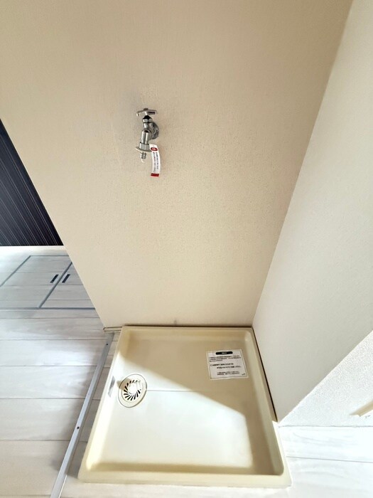 物件内観写真16　(洗濯機置場)