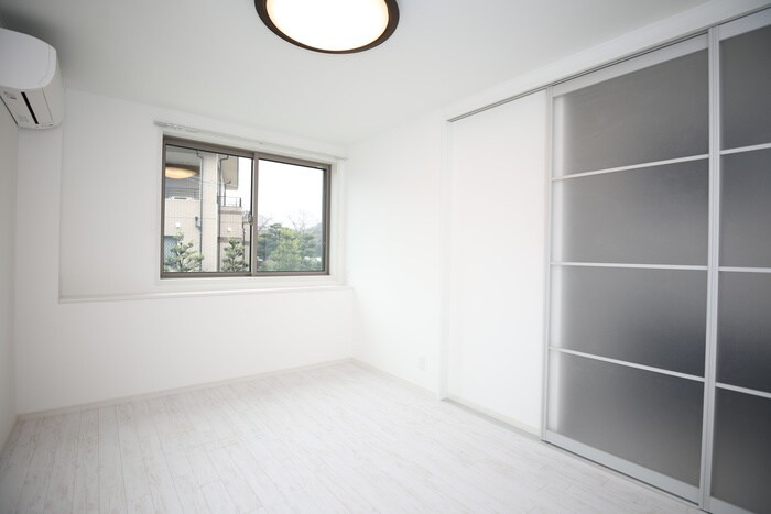物件内観写真10　(居室)