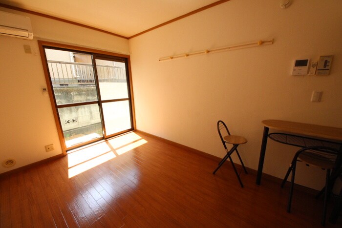 物件内観写真8　(居室)