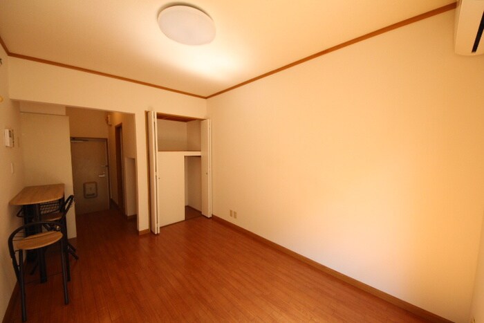 物件内観写真9　(居室)