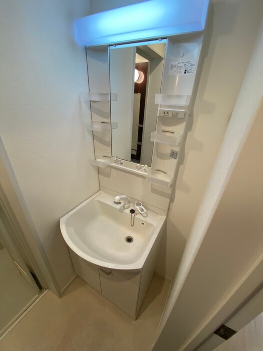 物件内観写真9　(洗面)