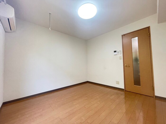 物件内観写真22　(居室)