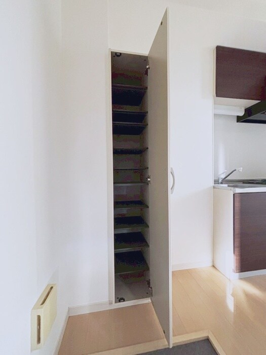 物件内観写真18　(靴箱)