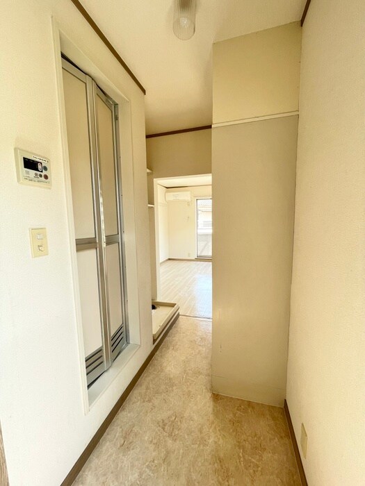 物件内観写真17　(廊下)