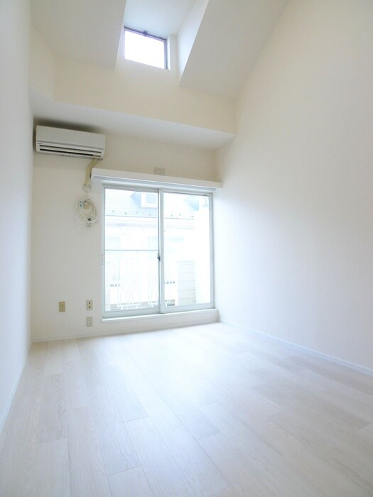 物件内観写真5　(居室)