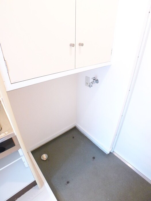 物件内観写真13　(洗濯機置場)