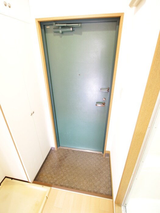 物件内観写真14　(玄関)