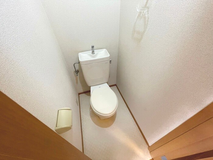 物件内観写真12　(トイレ)