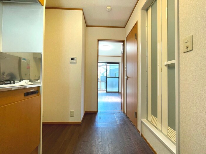 物件内観写真19　(廊下)