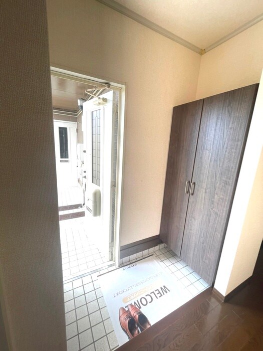 物件内観写真19　(玄関)