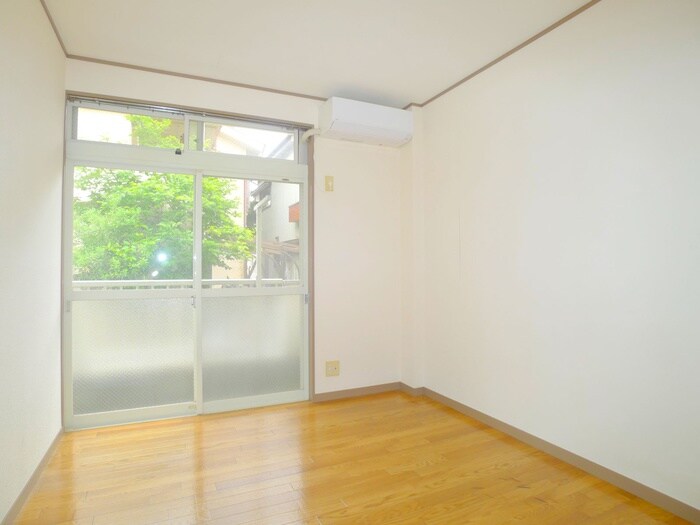 伸光ハイムの室内からの展望