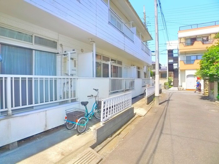 伸光ハイムの駐輪場