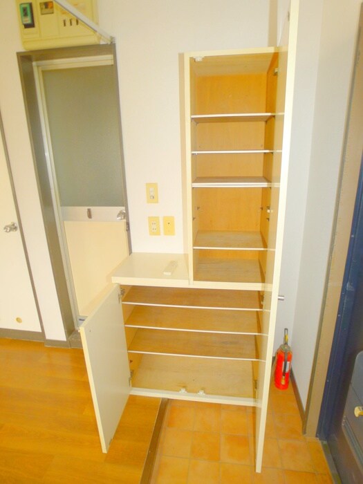 物件内観写真17　(靴箱)