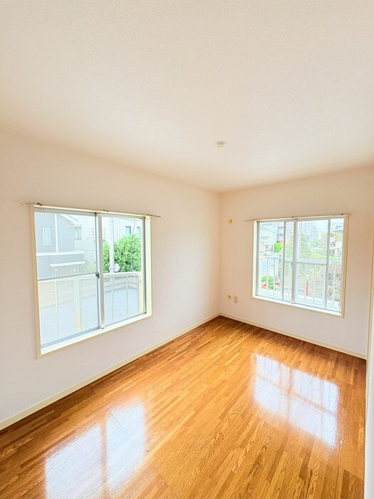 物件内観写真8　(居室)