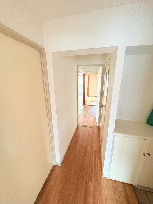 物件内観写真15　(廊下)