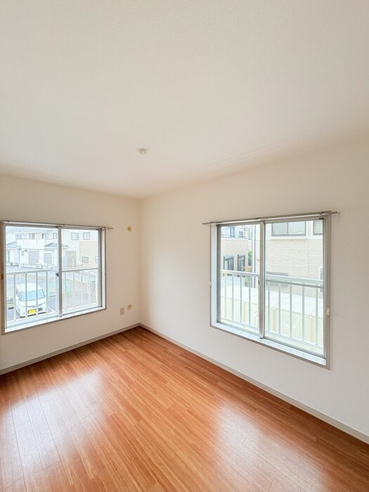 物件内観写真20　(室内からの展望)