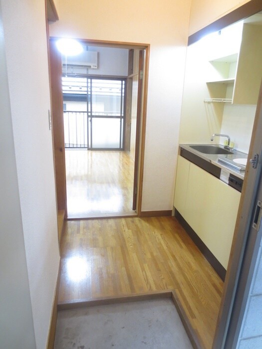 物件内観写真17　(廊下)