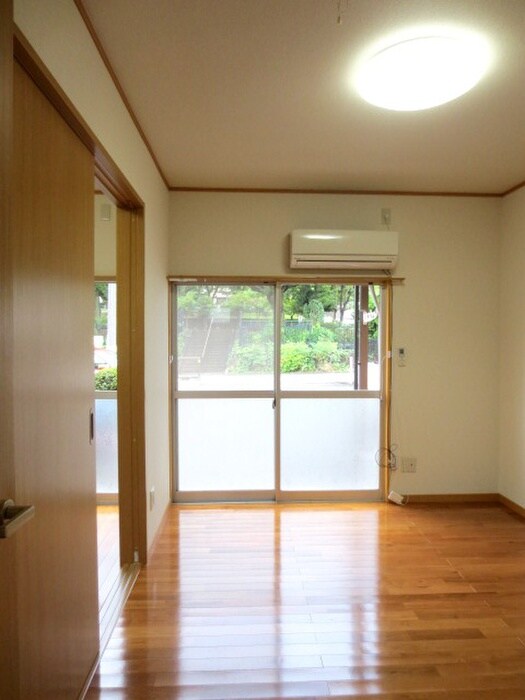 物件内観写真5　(居室)