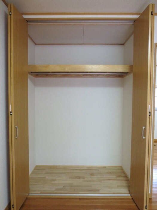 物件内観写真6　(収納)