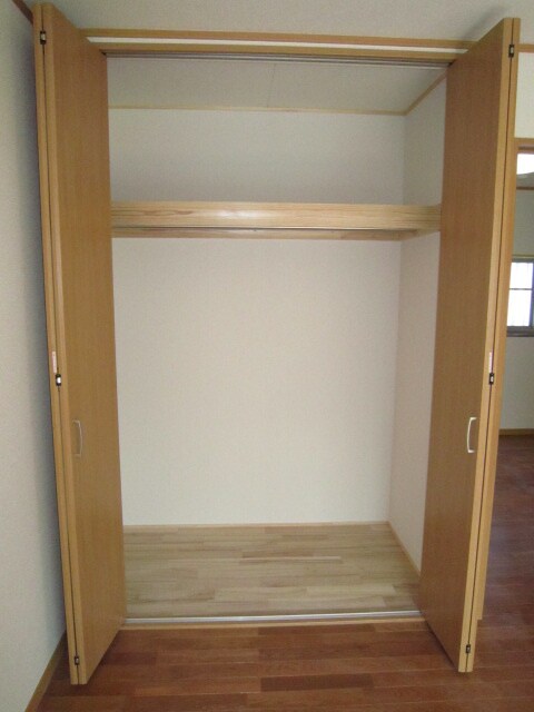 物件内観写真10　(収納)