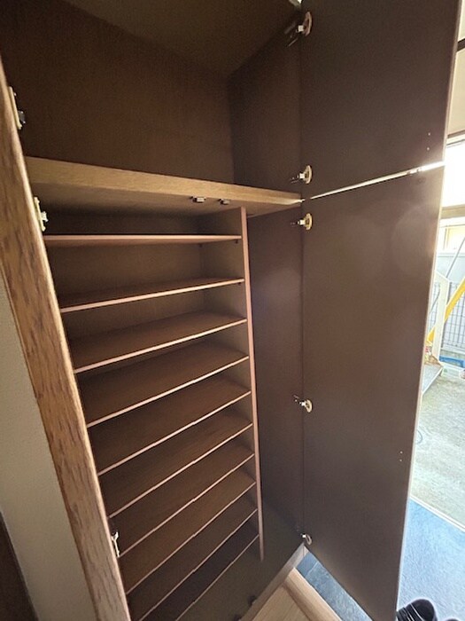 物件内観写真8　(靴箱)