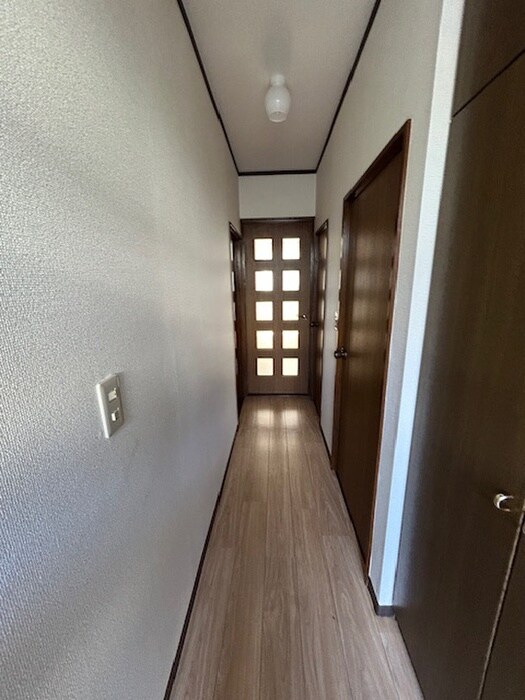 物件内観写真21　(廊下)