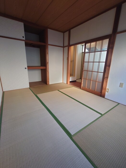 物件内観写真9　(居室)