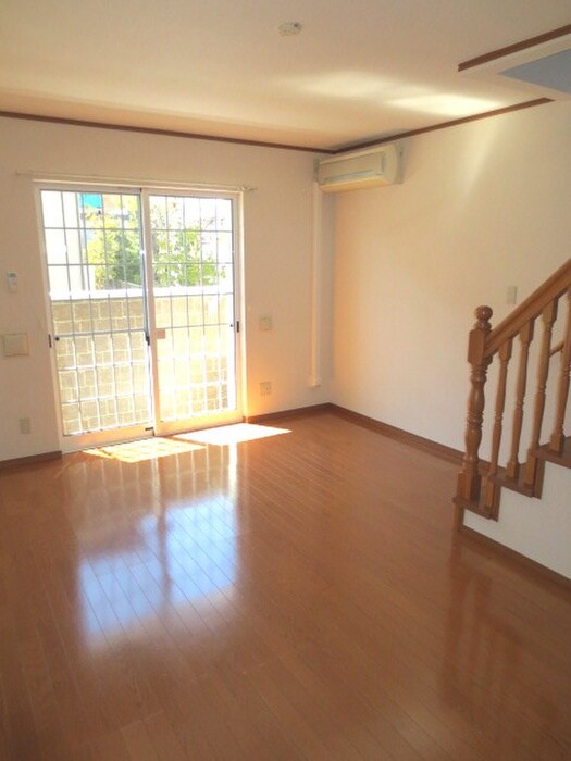 物件内観写真9　(居室)