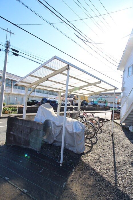 物件外観写真2　(駐輪場)