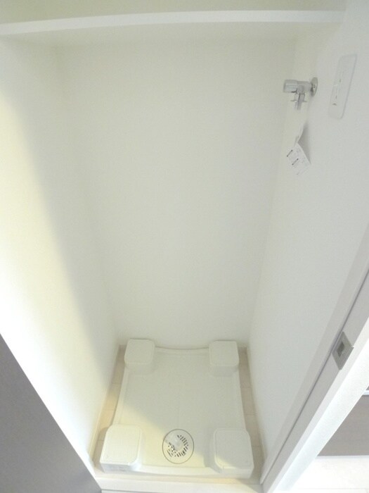 物件内観写真14　(洗濯機置場)