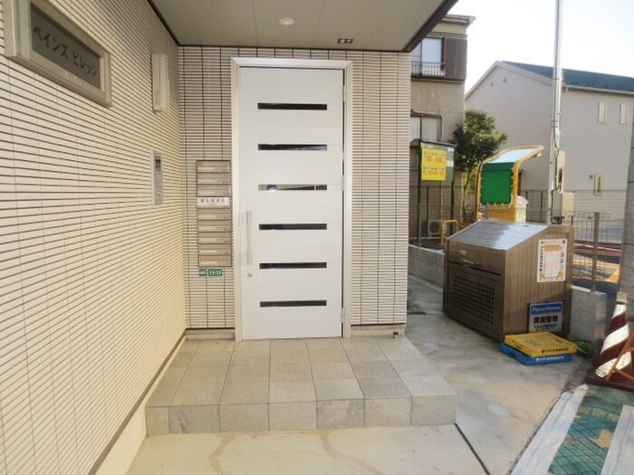 物件外観写真5　(エントランス部分)