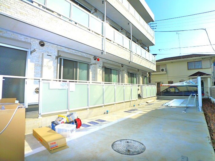 物件外観写真5　(駐輪場)