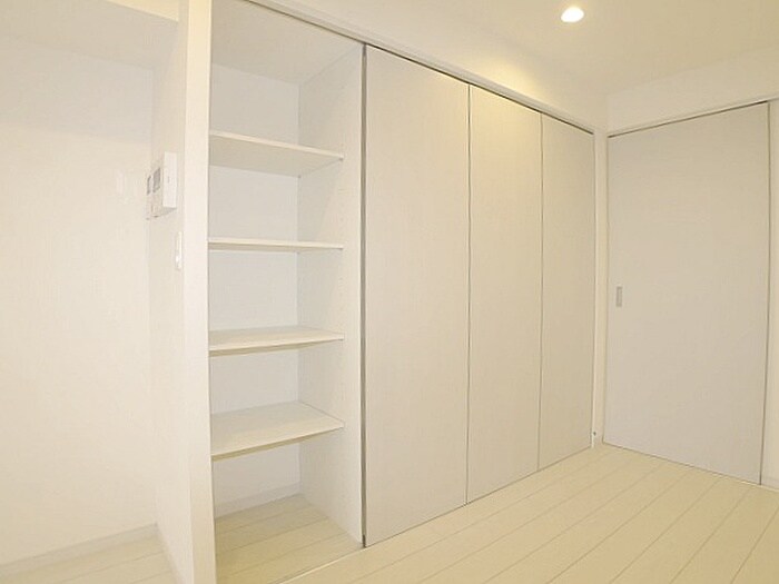 物件内観写真13　(収納)