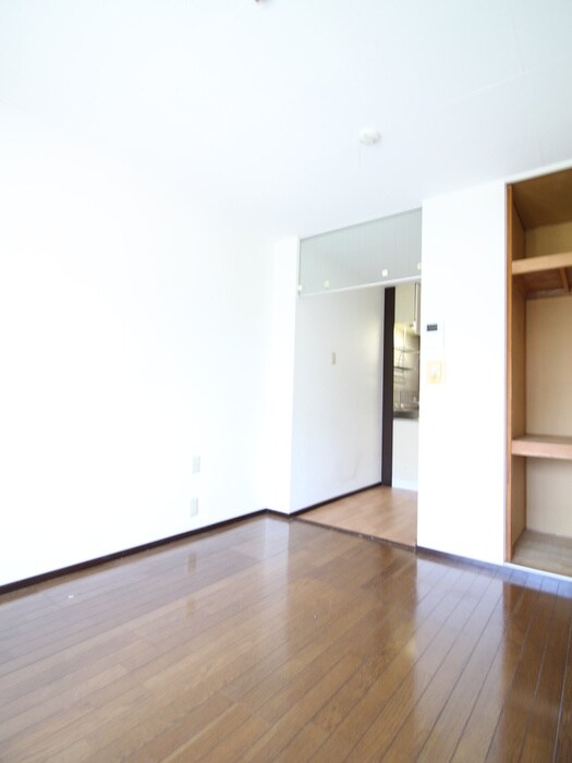 物件内観写真11　(室内からの展望)