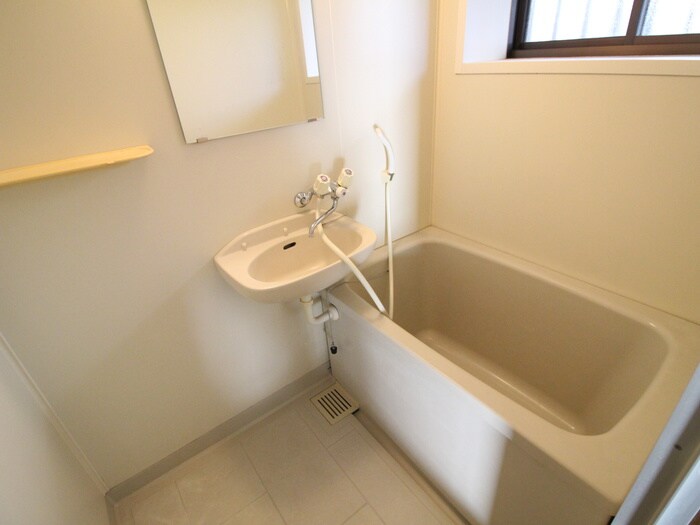 物件内観写真12　(バス／シャワールーム等)