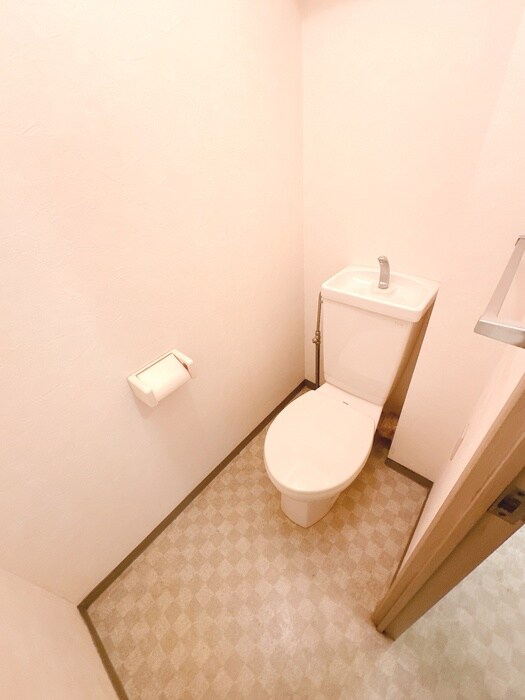 物件内観写真12　(トイレ)