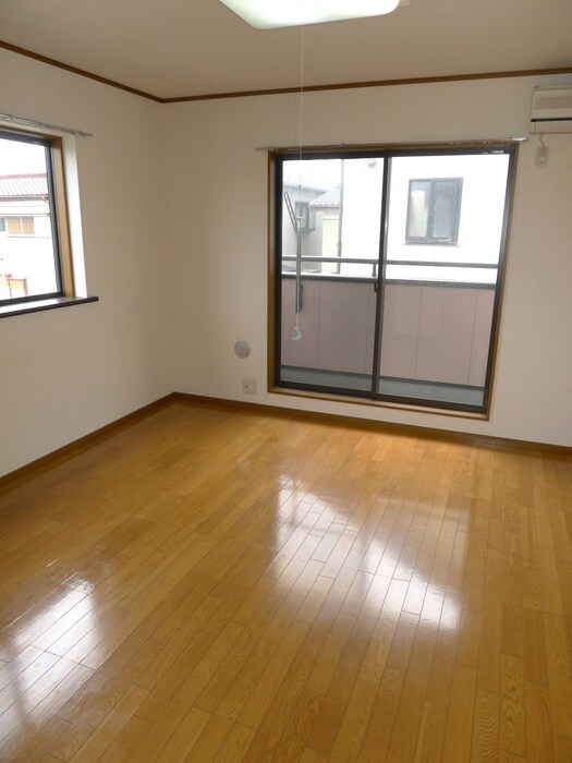 物件内観写真11　(室内からの展望)