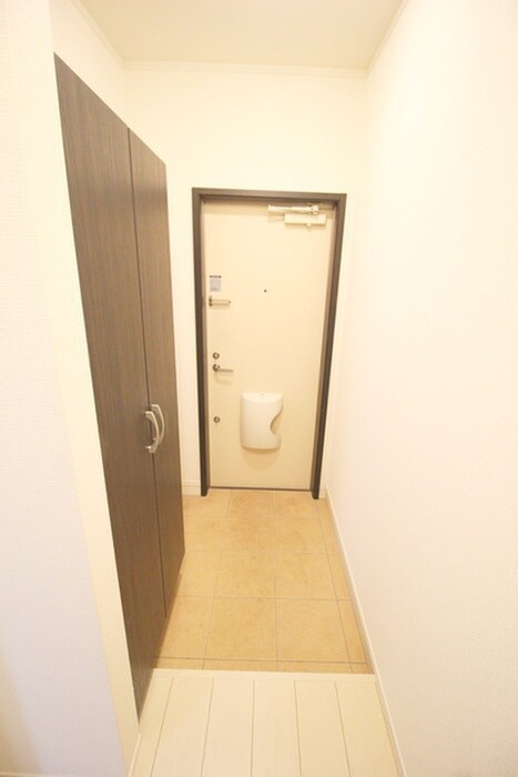 物件内観写真14　(玄関)