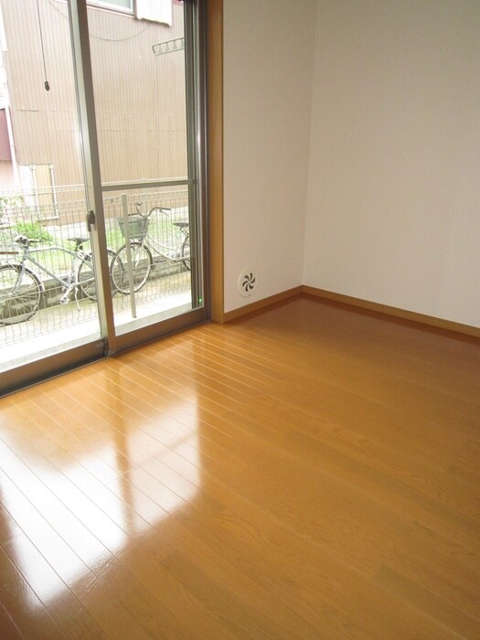 物件内観写真9　(居室)