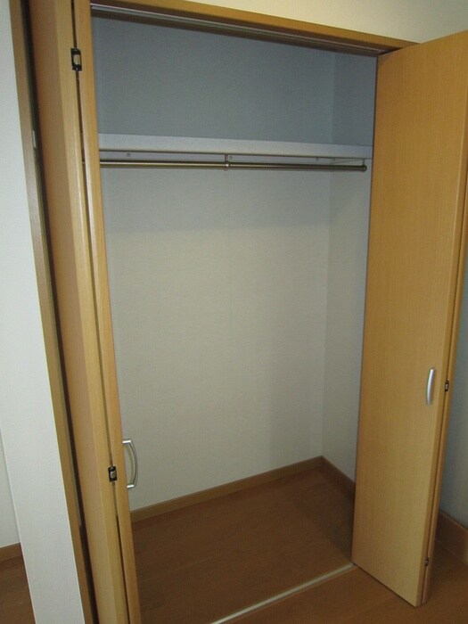 物件内観写真12　(収納)