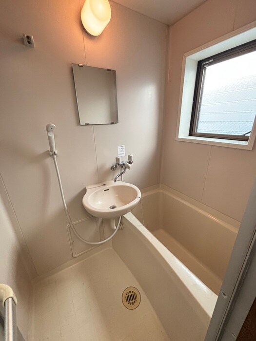 物件内観写真13　(バス／シャワールーム等)